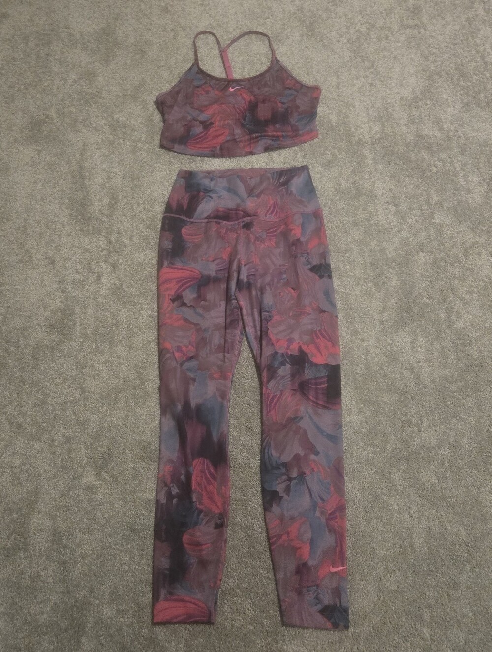 ✨️Nike One Dri-FIT Matching Set Cosmic Fuchsia Leggings & Crop Tank Small✨️